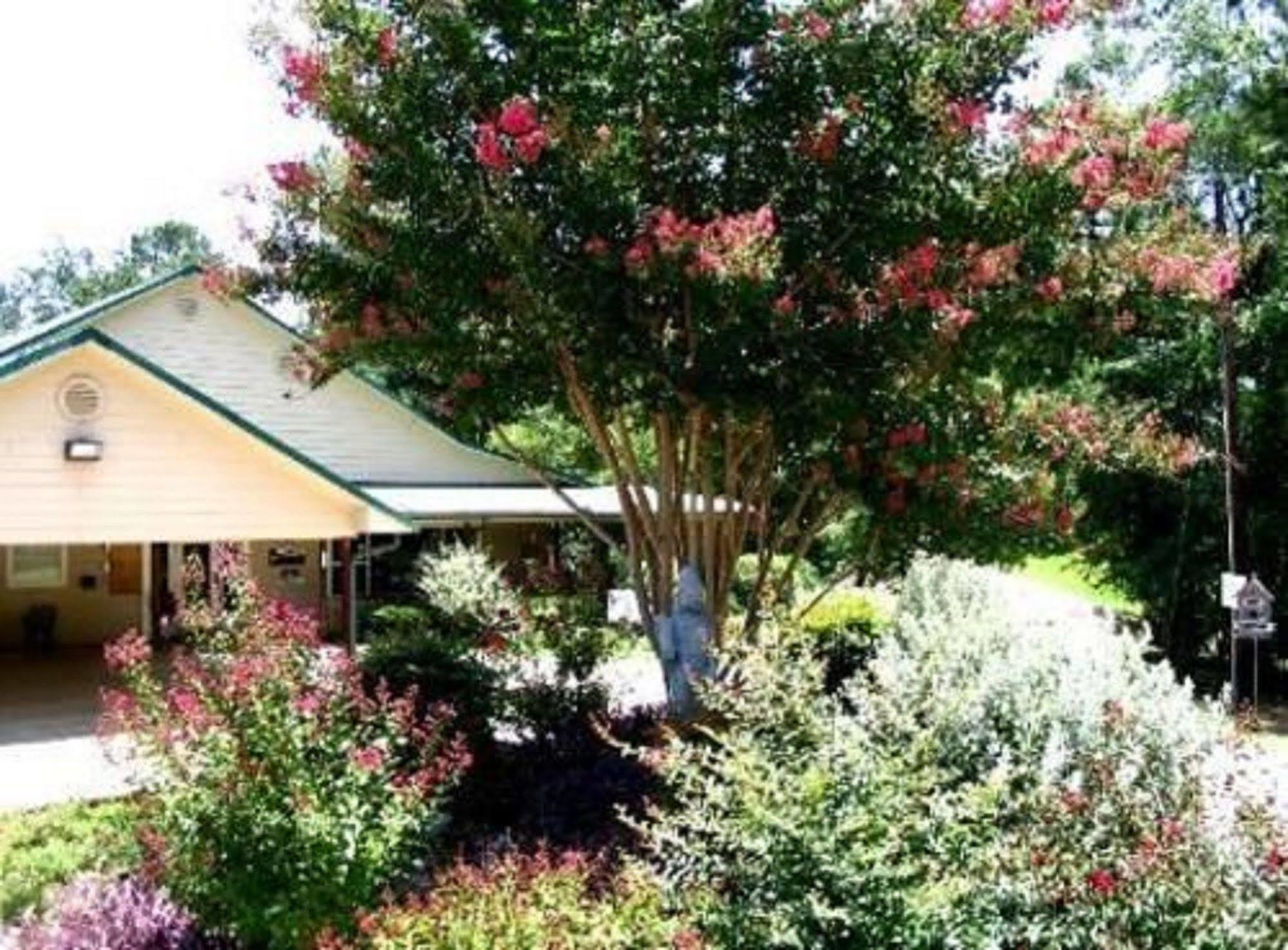 Pine Creek Country Inn Nacogdoches Exterior photo