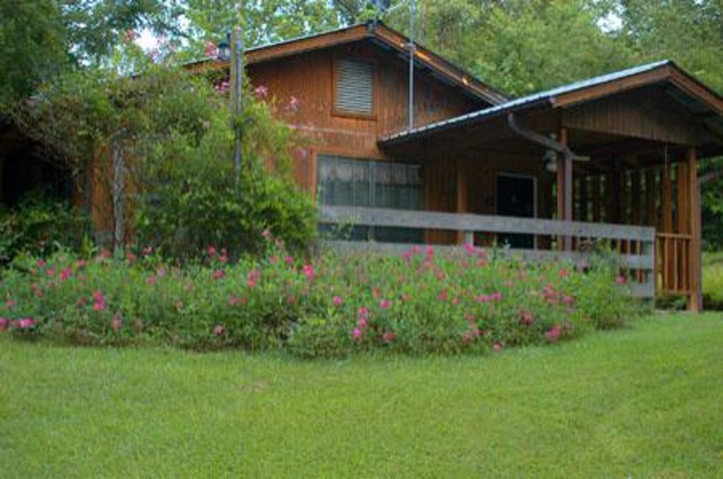Pine Creek Country Inn Nacogdoches Exterior photo